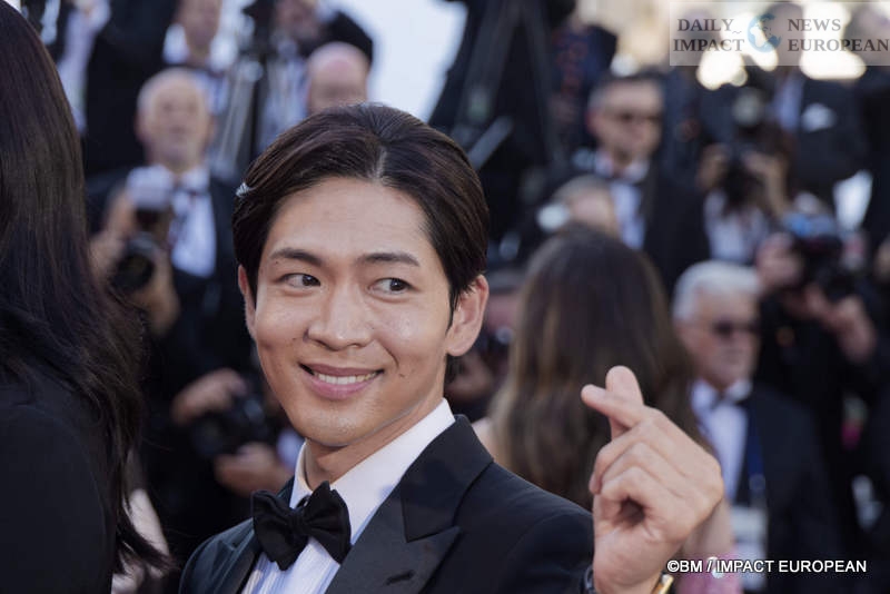 Dossier-137-031 Cannes Film Festival 2025: The Yellow Vests on the Croisette, Invited by Dominik Moll in "Dossier 137"