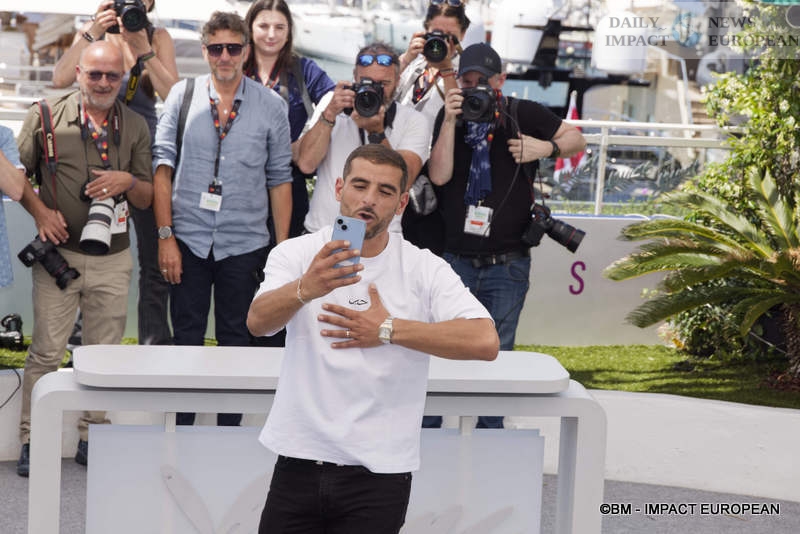 Photocall-18-mai-2025-030 Cannes Film Festival 2025: "The Sun King" Steps Up the Red Carpet