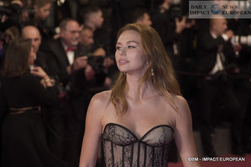 Tapis-rouge-Alpha-006 Cannes Film Festival 2025: Julia Ducournau presents "Alpha" in competition