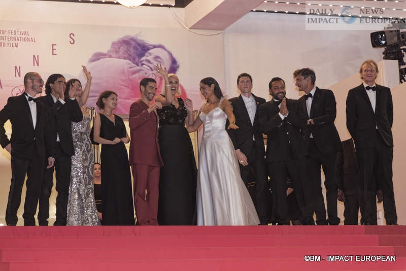 Tapis-rouge-Alpha-022 Cannes Film Festival 2025: Julia Ducournau presents "Alpha" in competition