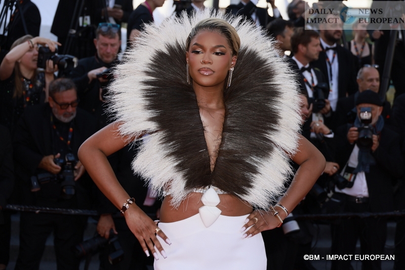 Tapis-rouge-The-history-of-sound-003 Cannes Film Festival 2025: The eighth day of the red carpet is marked by the team of the film "The History of Sound"