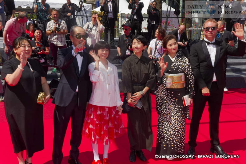 Tapis-rouge-du-17-05-014 Cannes Film Festival 2025: Chie Hayakawa, in the running for the Palme d'Or with "Renoir"