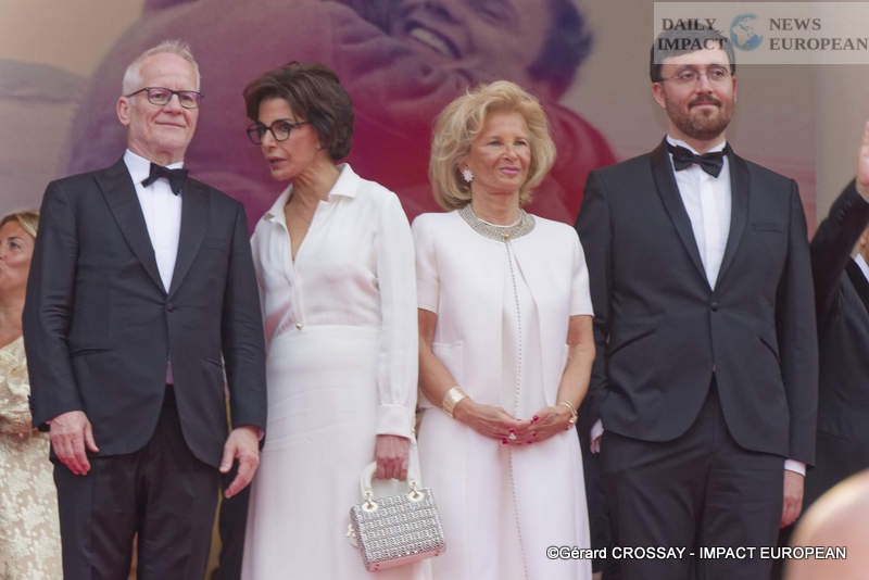 Tapis-rouge-du-17-05-041 Cannes Film Festival 2025: Richard Linklater's "Nouvelle Vague" Refreshes the Style