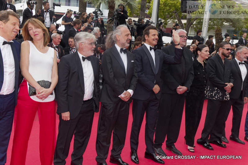 Tapis-rouge-du-17-05-047 Cannes Film Festival 2025: Richard Linklater's "Nouvelle Vague" Refreshes the Style