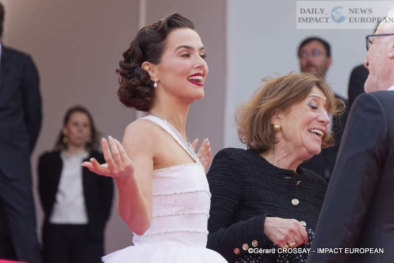 Tapis-rouge-du-17-05-068 Cannes Film Festival 2025: Richard Linklater's "Nouvelle Vague" Refreshes the Style
