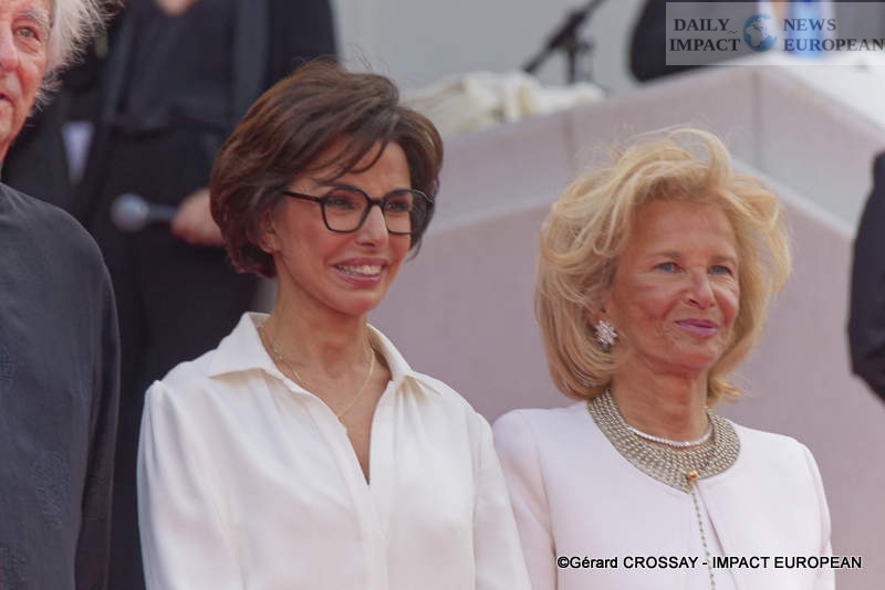 Tapis-rouge-du-17-05-070 Cannes Film Festival 2025: Richard Linklater's "Nouvelle Vague" Refreshes the Style