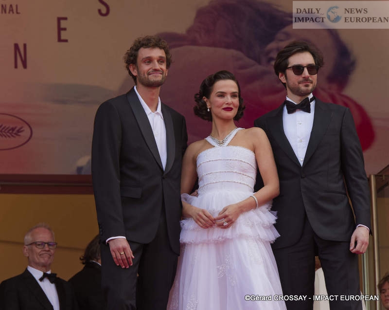 Tapis-rouge-du-17-05-077 Cannes Film Festival 2025: Richard Linklater's "Nouvelle Vague" Refreshes the Style