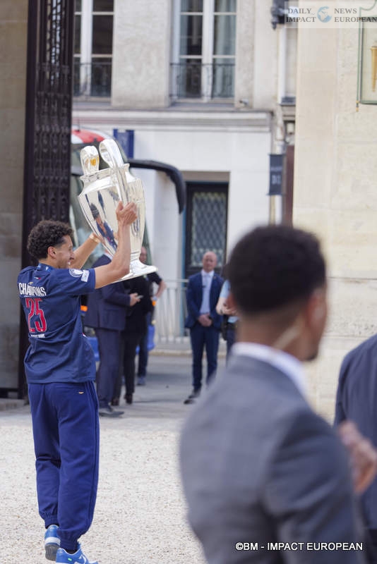 PSG-032 PSG, European Champions: Emmanuel Macron Welcomes the European Champions at the Élysée Palace