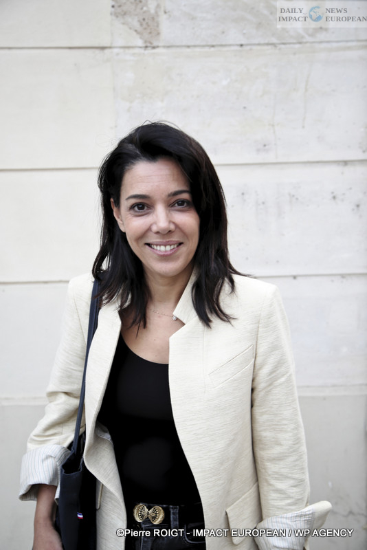 A27I0723vote-deputes French Parliament Ousts Bayrou Government in Historic Confidence Vote