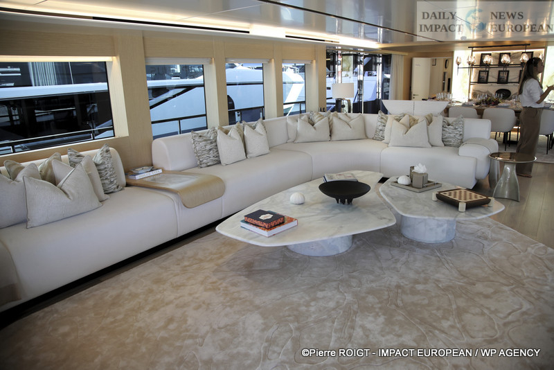 A27I0805YACHING-2025 Cannes Yachting Festival 2025: Record, Luxury, and Innovation