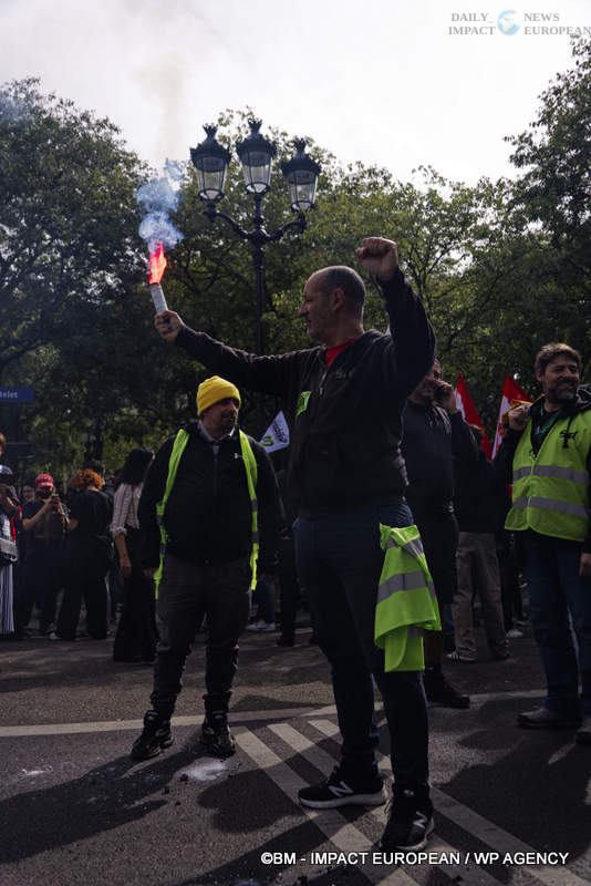 Manif-10-septembre-2025-005 Block Everything on September 10: Mass Mobilization in France and Clashes in Paris
