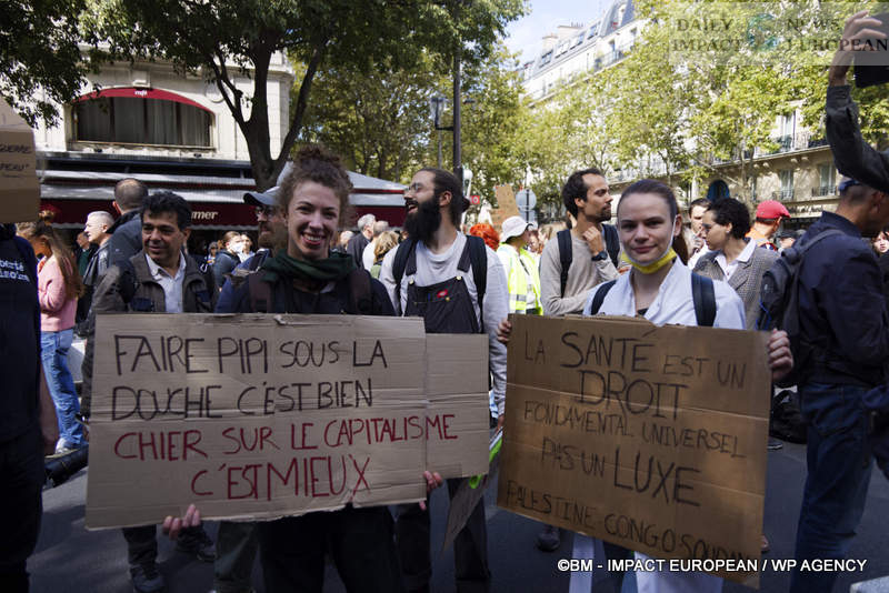 Manif-10-septembre-2025-010 Block Everything on September 10: Mass Mobilization in France and Clashes in Paris