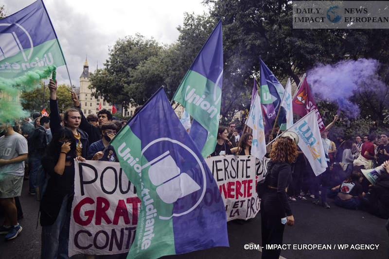 Manif-10-septembre-2025-034 Block Everything on September 10: Mass Mobilization in France and Clashes in Paris