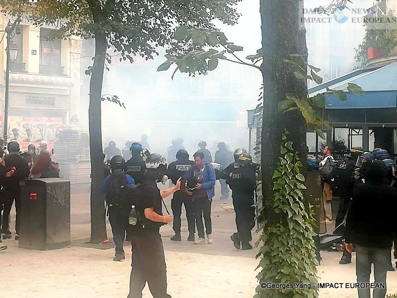 brasserie-les-Halles-PARIS-9 Block Everything on September 10: Mass Mobilization in France and Clashes in Paris