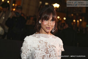 A27I2519PARIS-FW-ISABEL-MARANT-300x200 Once Again, Isabel Marant Electrifies Fashion