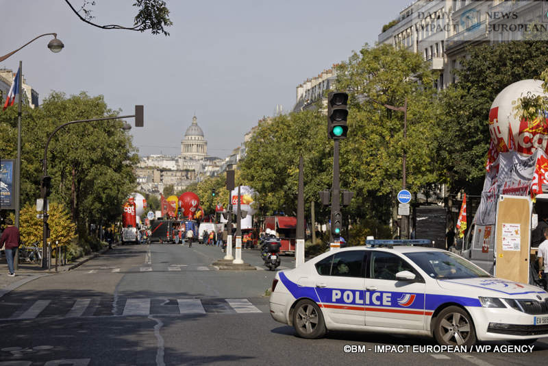 Manif-2-octobre-2025-001 October 2 Strike 2025: Lower Turnout Despite Symbolic Actions