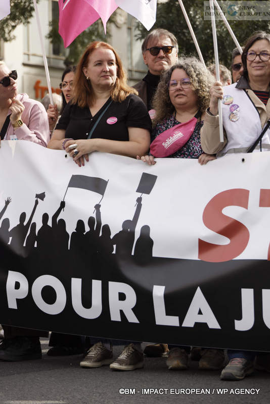 Manif-2-octobre-2025-015 October 2 Strike 2025: Lower Turnout Despite Symbolic Actions