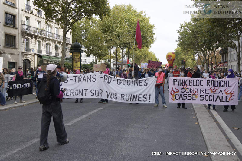 Manif-2-octobre-2025-048 October 2 Strike 2025: Lower Turnout Despite Symbolic Actions
