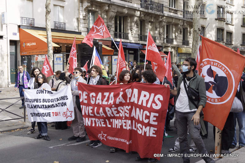 Manif-2-octobre-2025-052 October 2 Strike 2025: Lower Turnout Despite Symbolic Actions