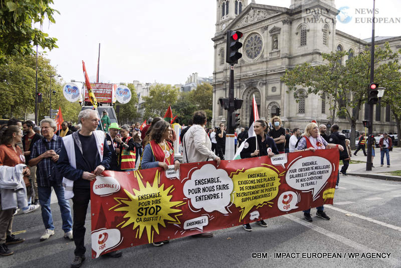 Manif-2-octobre-2025-074 October 2 Strike 2025: Lower Turnout Despite Symbolic Actions