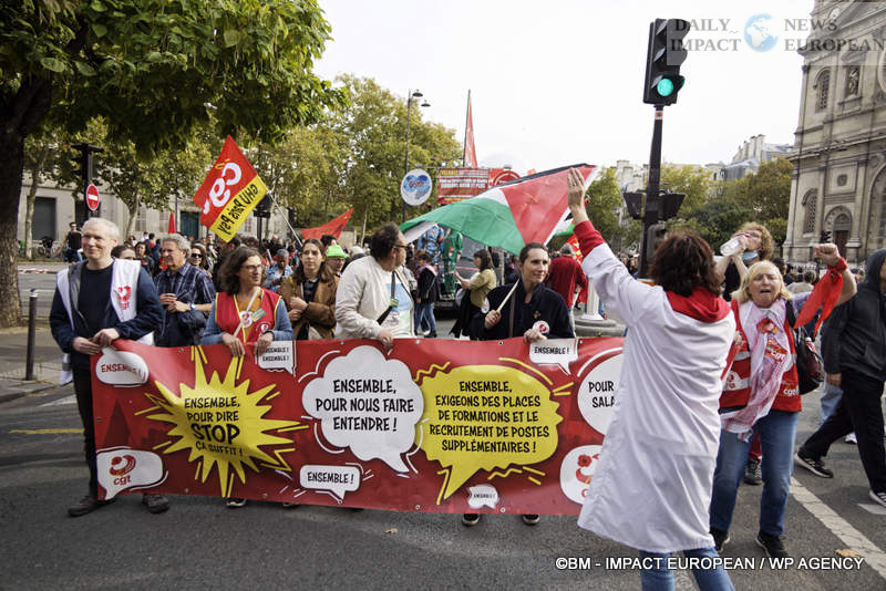 Manif-2-octobre-2025-075 October 2 Strike 2025: Lower Turnout Despite Symbolic Actions