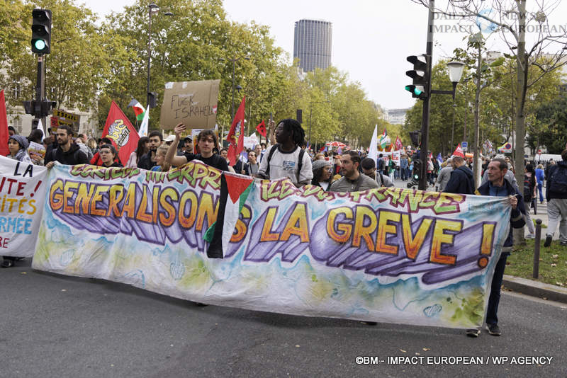 Manif-2-octobre-2025-078 October 2 Strike 2025: Lower Turnout Despite Symbolic Actions