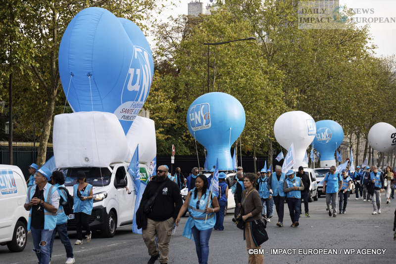 Manif-2-octobre-2025-084 October 2 Strike 2025: Lower Turnout Despite Symbolic Actions