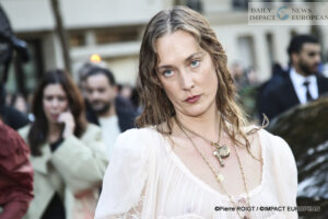 Chloe-FWParis-oct2025-15-300x200 Chloé Redefines Femininity at Paris Fashion Week 2025