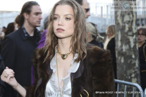 Chloe-FWParis-oct2025-27-300x200 Chloé Redefines Femininity at Paris Fashion Week 2025