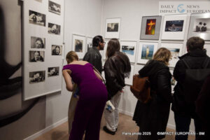Paris-Photo-2025-0036-300x200 Paris Photo 2025: Brigitte Macron Visits the Press Day at the Grand Palais