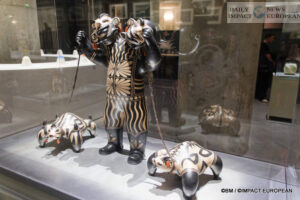 exposition-generale-fondation-cartier-82-300x200 General Exhibition: when the Cartier Foundation breathes new life into Paris and art