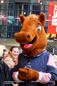 MG_3814.R-200x300 A Magical Christmas at the Racecourse: When the Spirit of the Holidays Meets Trot Racing Champions